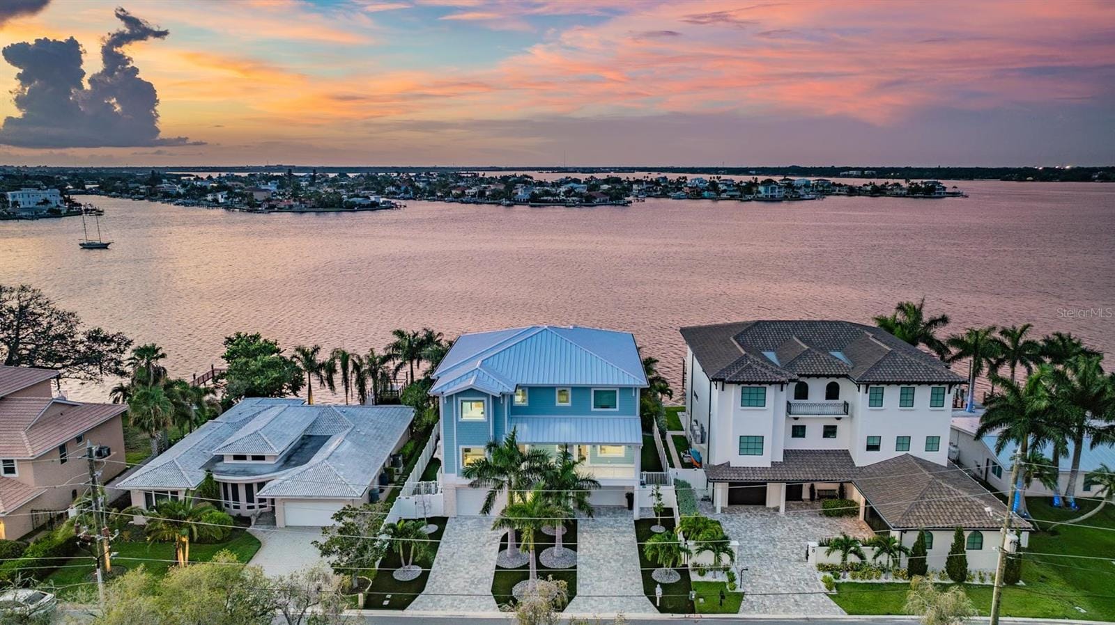 Photo of 7 PARADISE LANE, Treasure Island