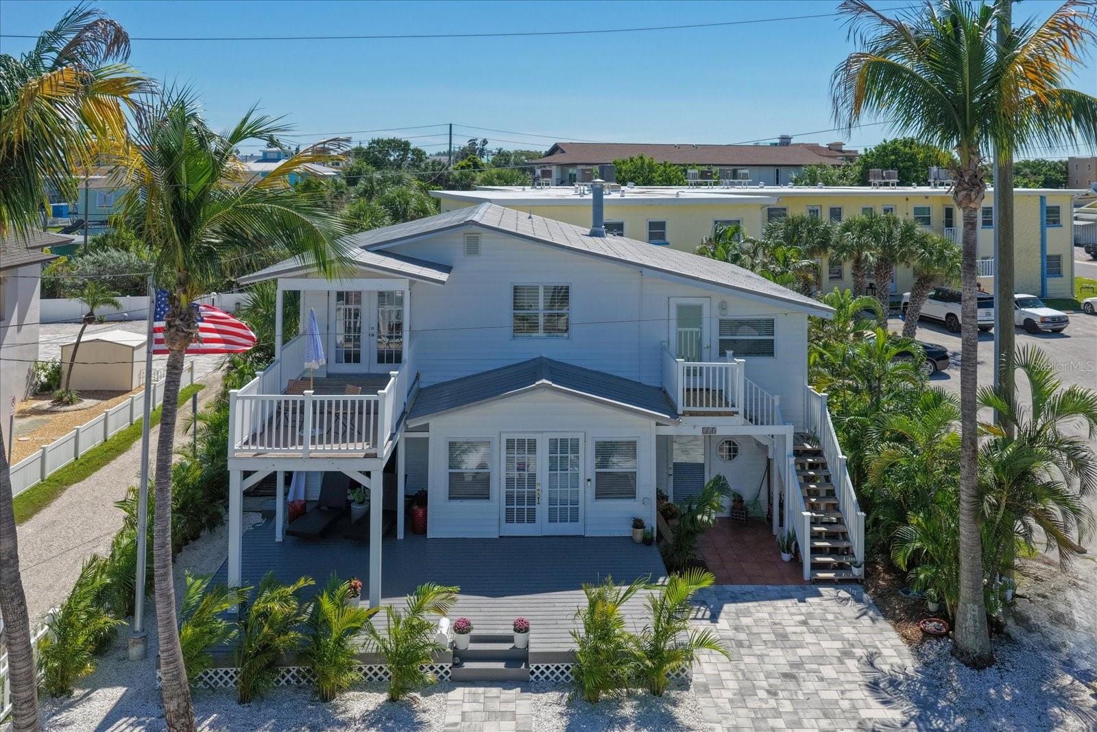 115 99TH AVENUE, Treasure Island, Florida